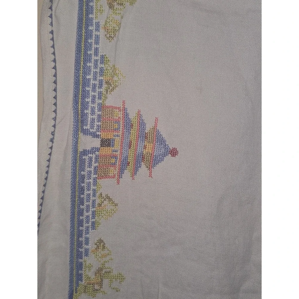Vintage Pagoda Cross‎ Stitch Linen Tablecloth Oriental Chinoiserie White Blue